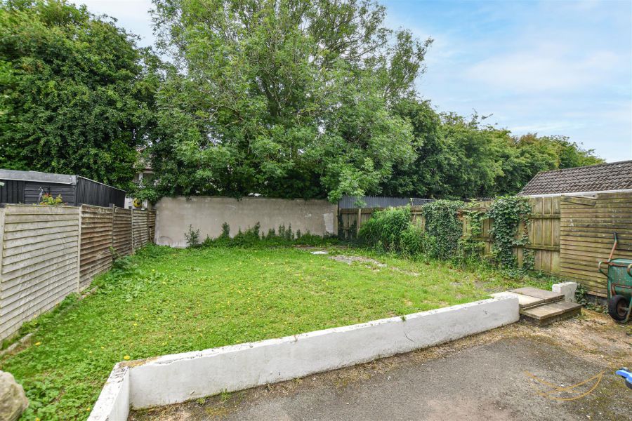 25a Clare Heights