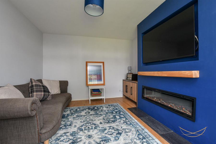25a Clare Heights
