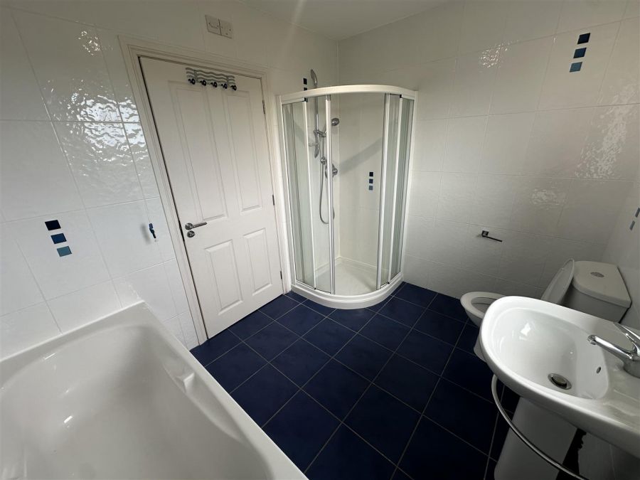 1 Logan Gardens