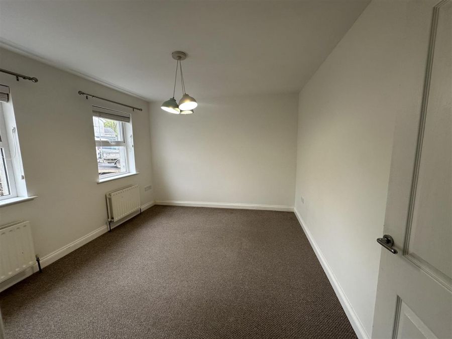 1 Logan Gardens
