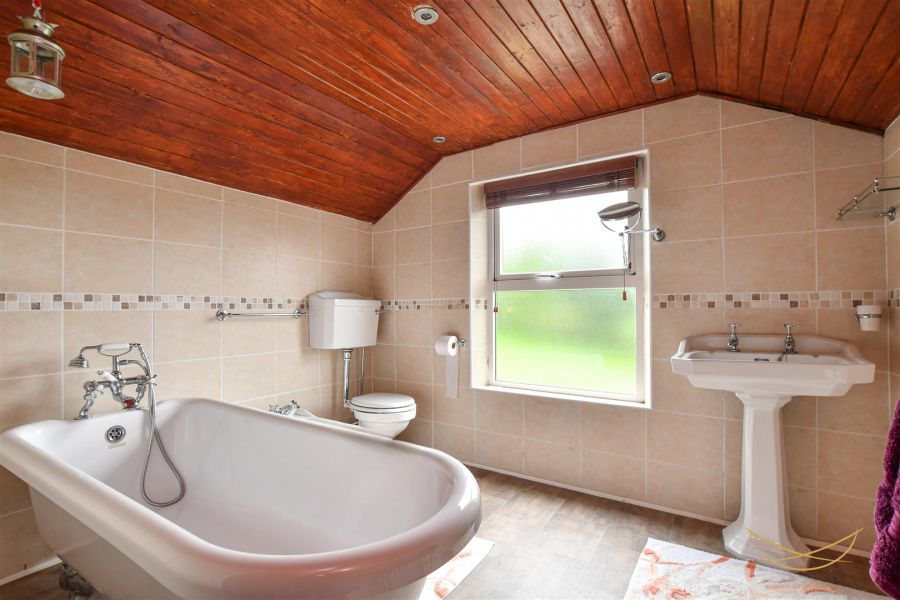 94 Ballyvallagh Road