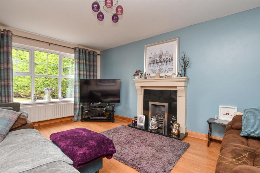 11 Glenross Park
