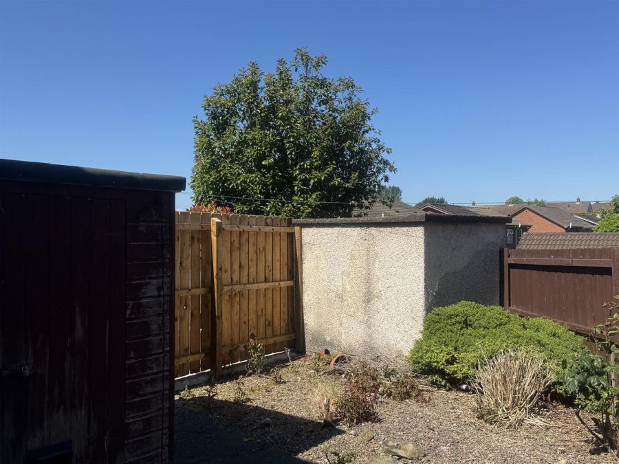 2a Mossvale Park