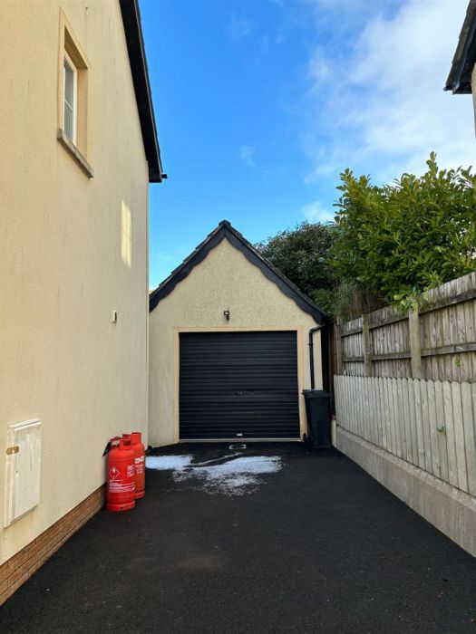 40 Castlebrook Avenue