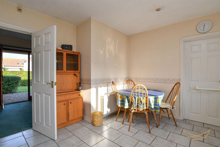 14 Croft Manor