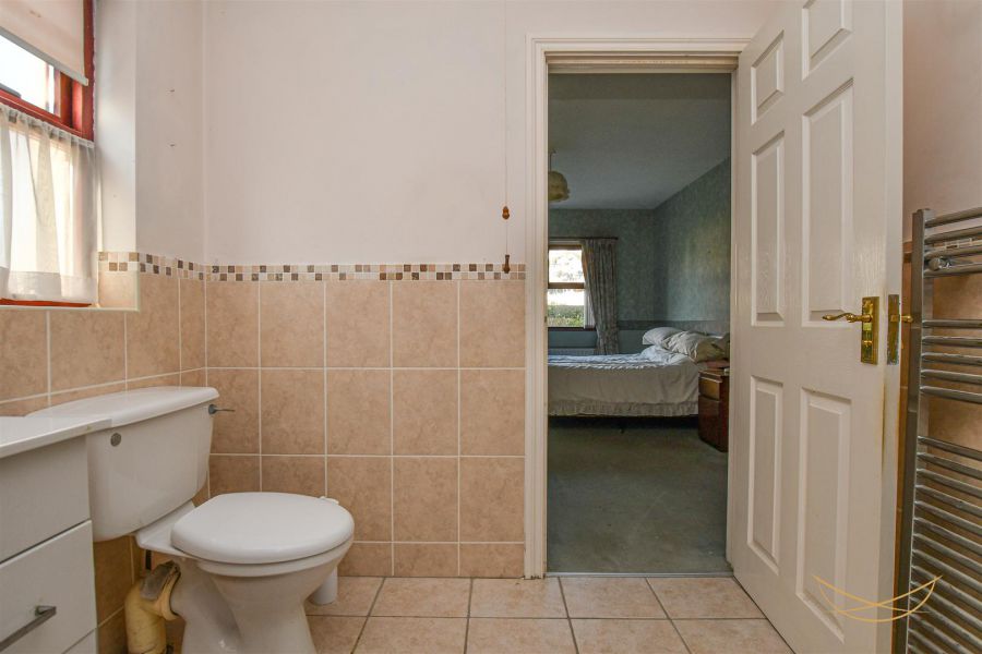 14 Croft Manor