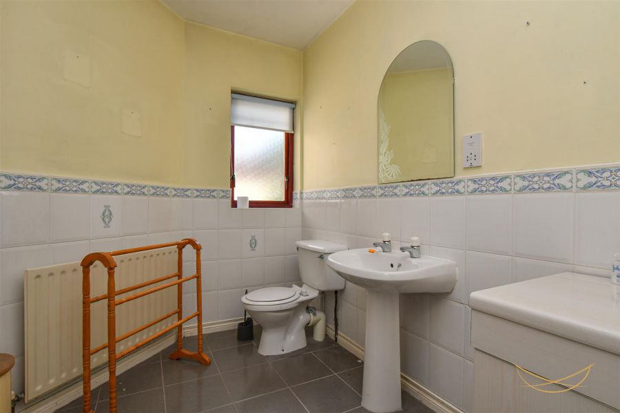 14 Croft Manor