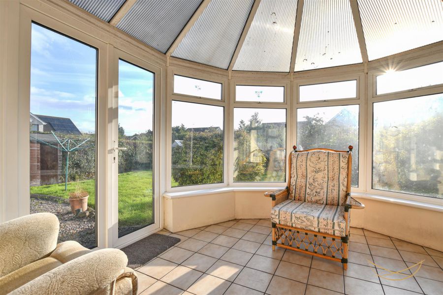 14 Croft Manor