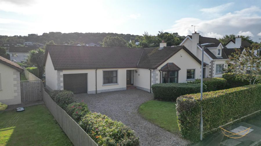 14 Croft Manor