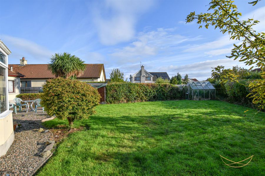 14 Croft Manor