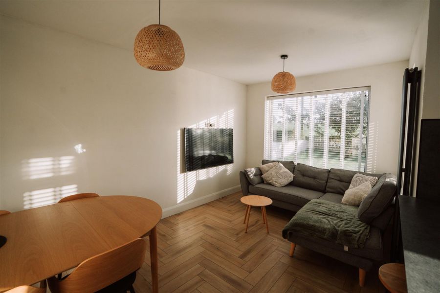 14 Carntall Road