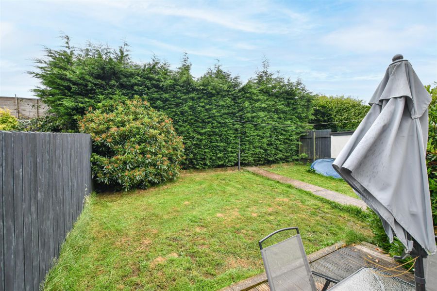 4 Fairview Parade