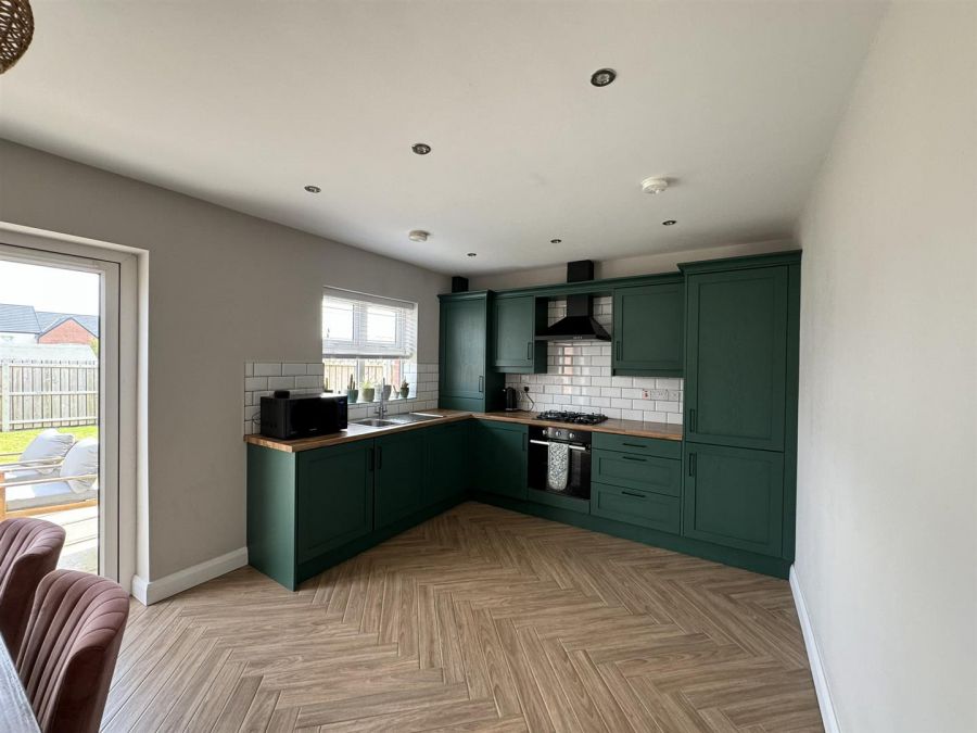 3 Rushfield Place