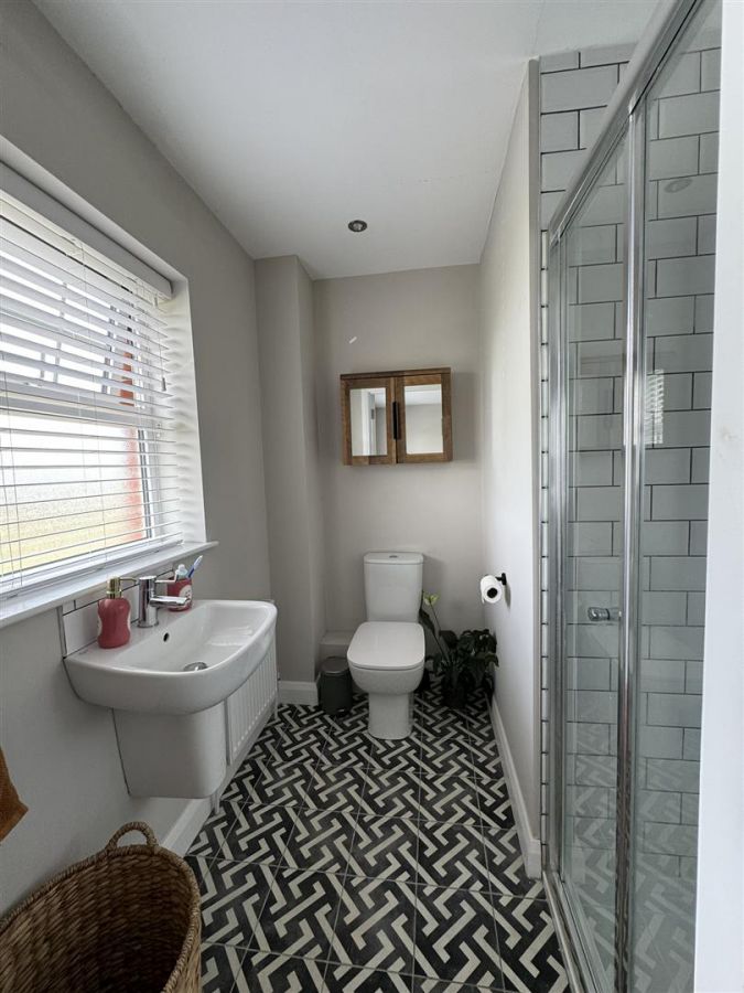 3 Rushfield Place