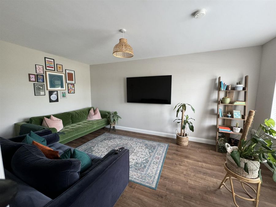 3 Rushfield Place
