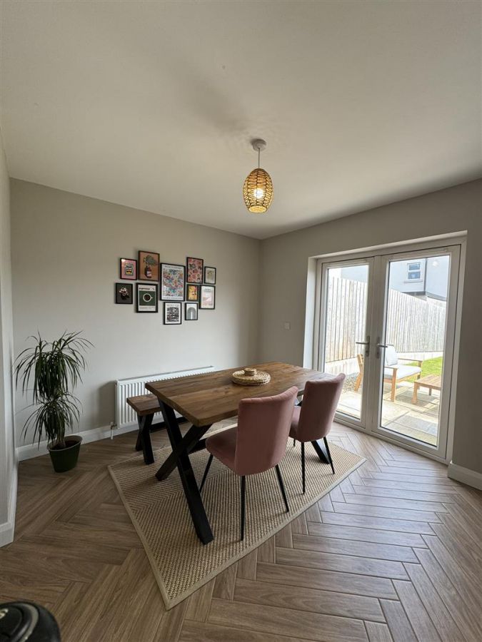 3 Rushfield Place