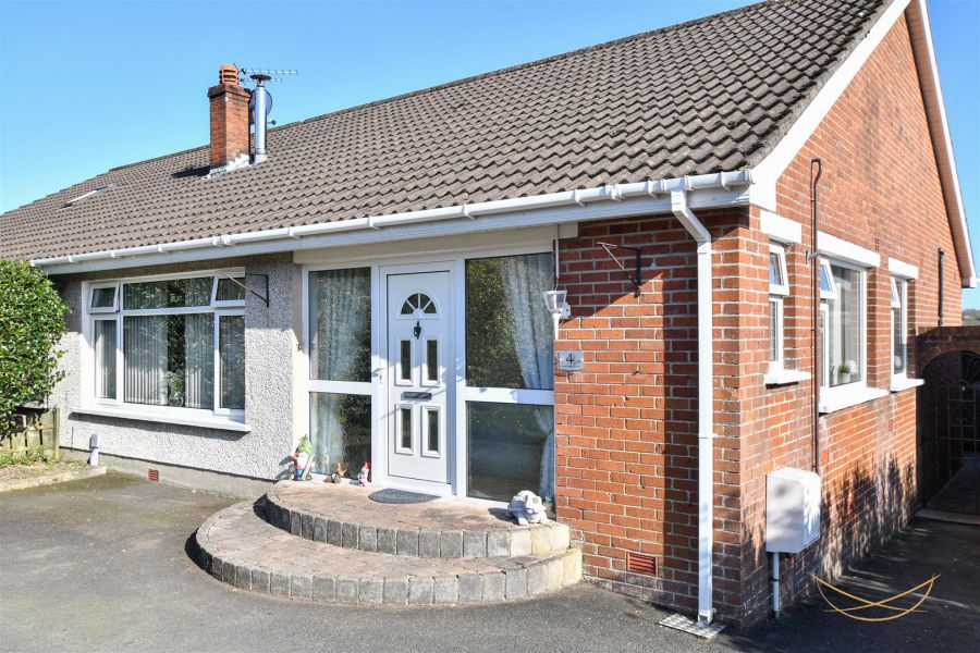 4 Grange Valley Grove