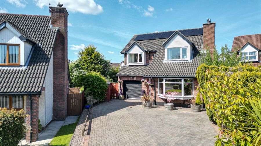 12 Burnet Close