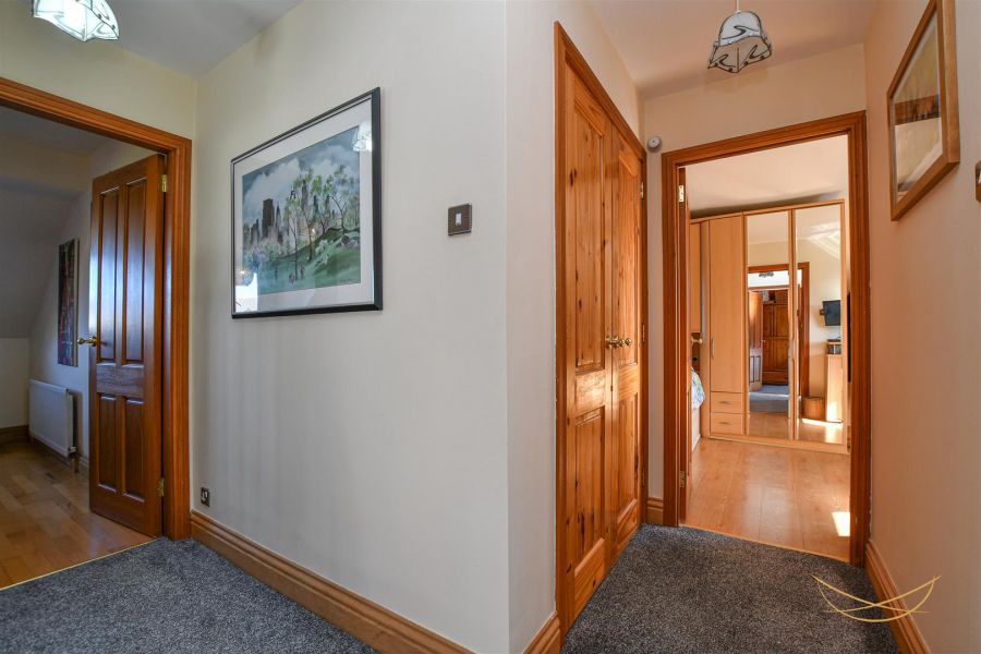 12 Burnet Close