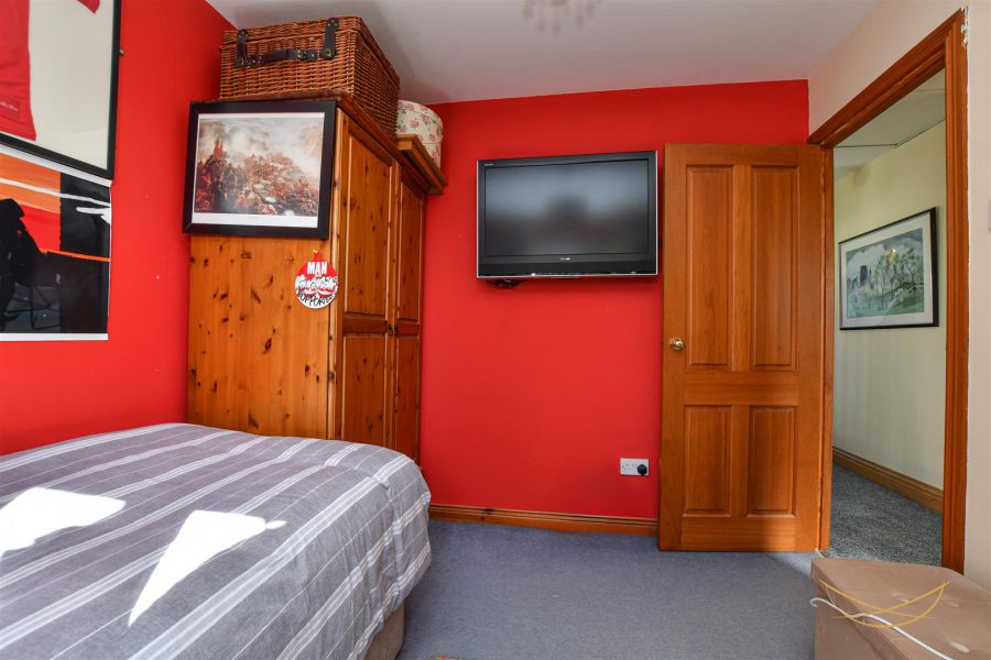 12 Burnet Close