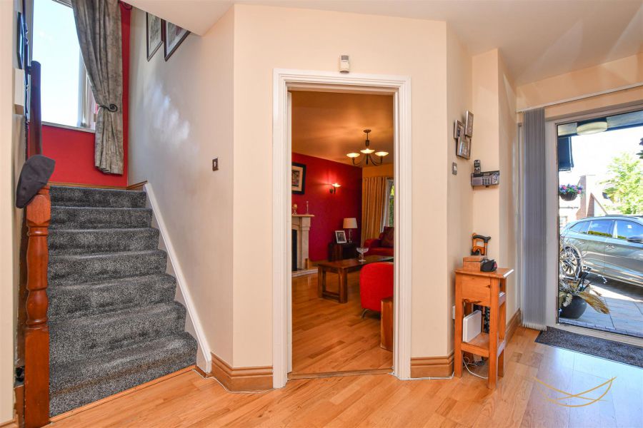 12 Burnet Close