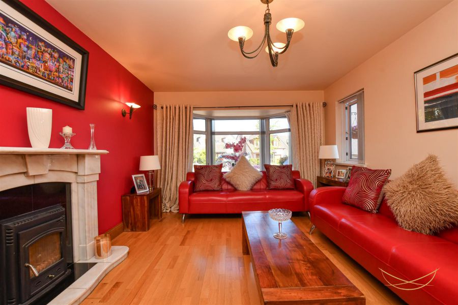 12 Burnet Close