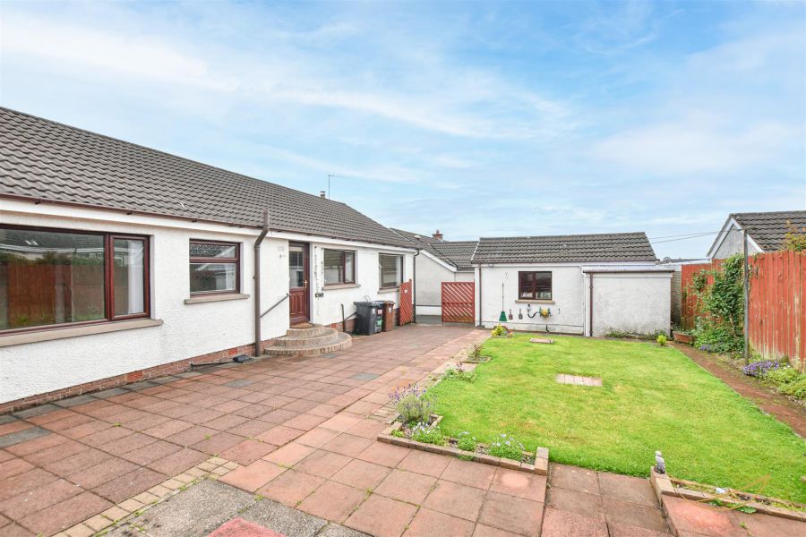 11 Rathmena Park