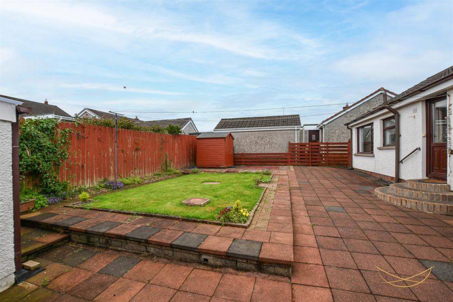 11 Rathmena Park