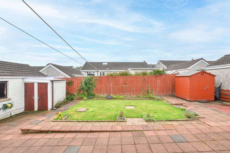 11 Rathmena Park