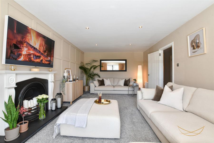 6 Blackthorn Grange