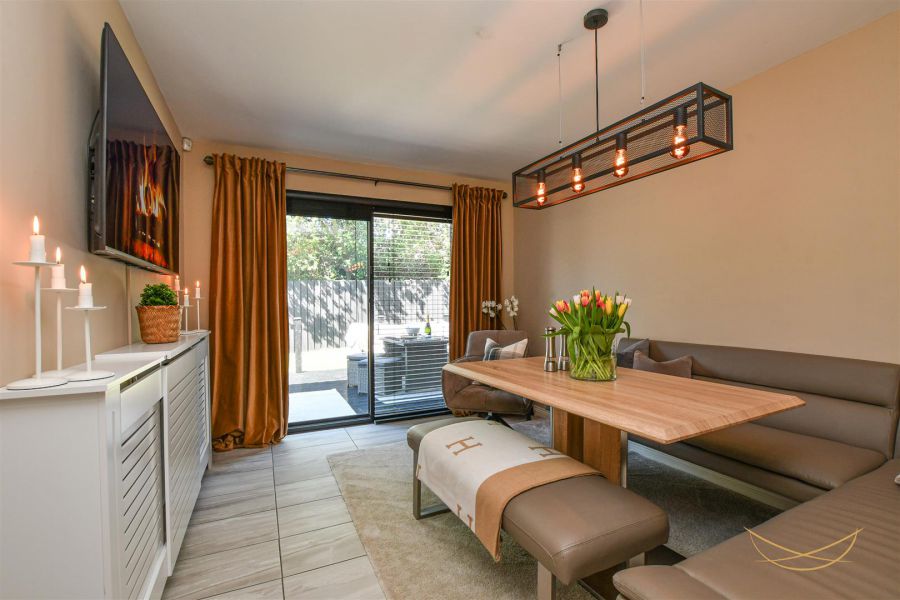 6 Blackthorn Grange