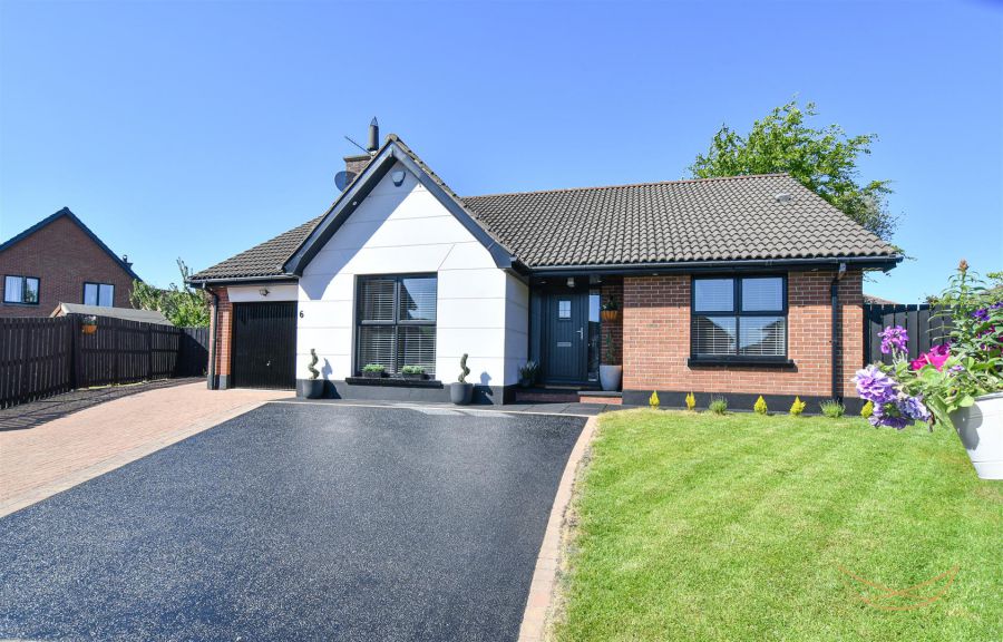 6 Blackthorn Grange