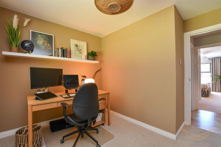 6 Blackthorn Grange