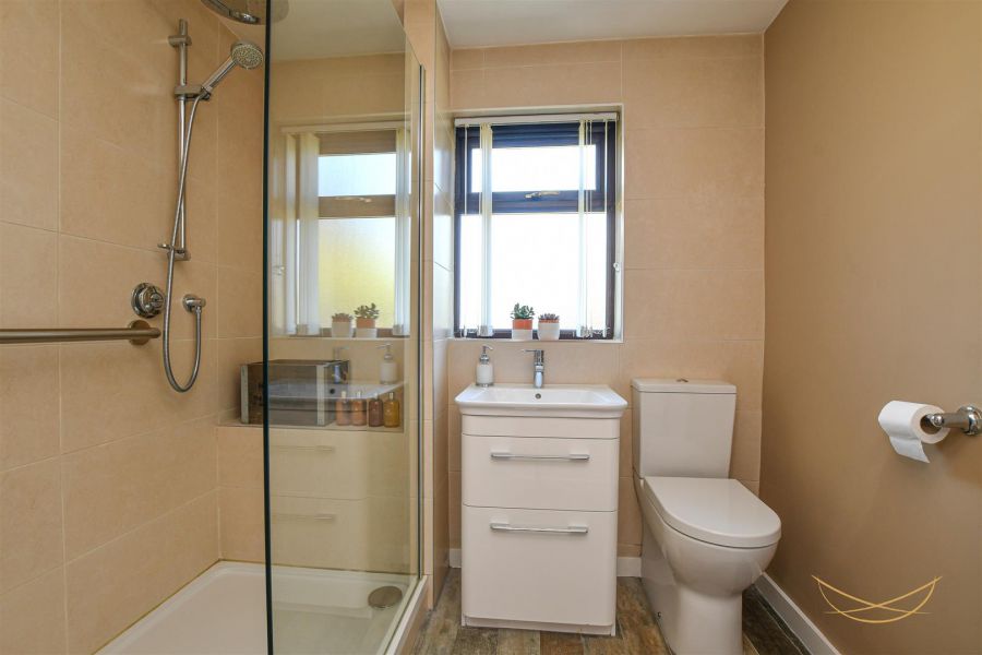 6 Blackthorn Grange