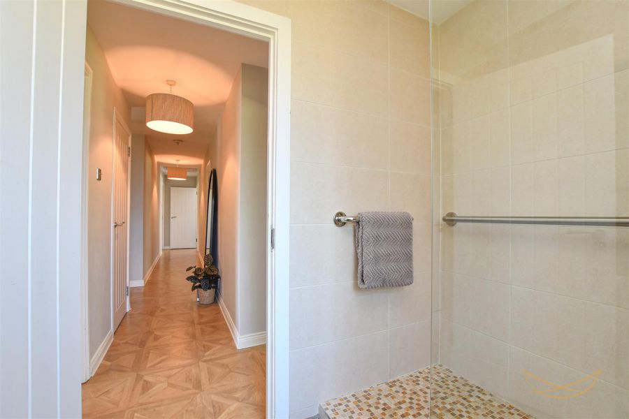 6 Blackthorn Grange