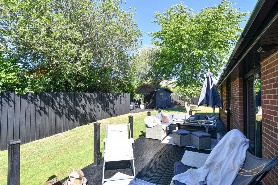 6 Blackthorn Grange