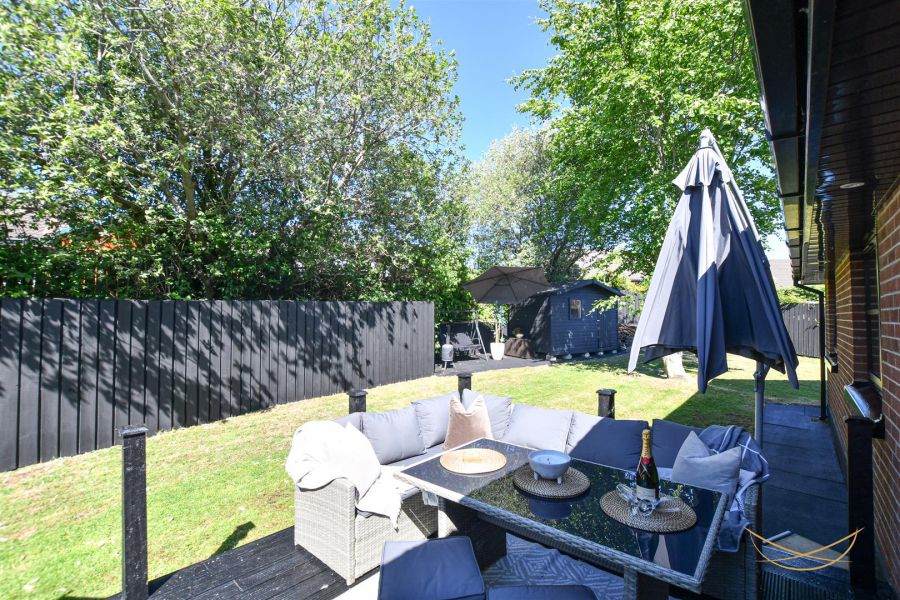 6 Blackthorn Grange