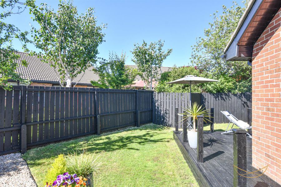 6 Blackthorn Grange