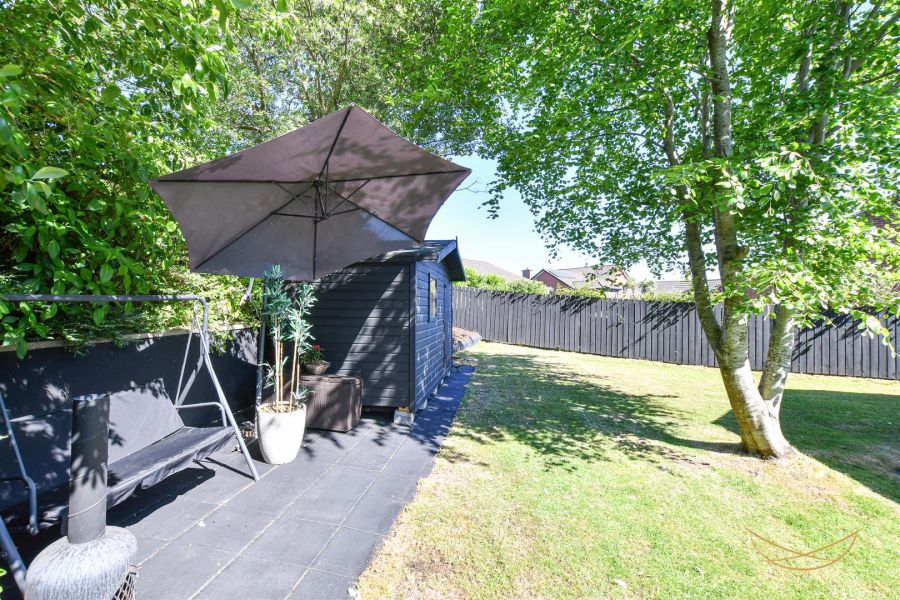 6 Blackthorn Grange