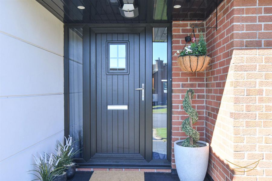 6 Blackthorn Grange