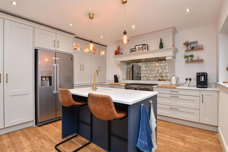 192 Seven Mile Straight