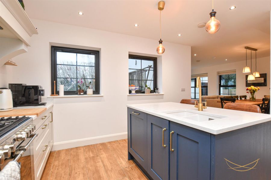 192 Seven Mile Straight