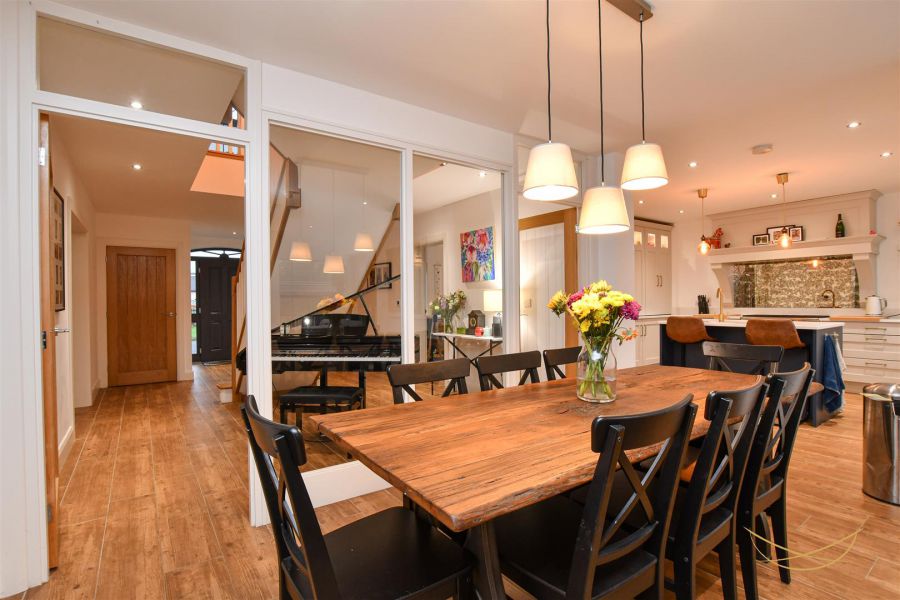 192 Seven Mile Straight