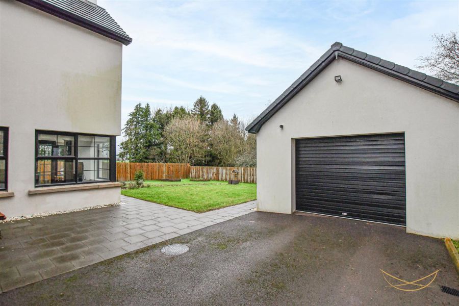 192 Seven Mile Straight