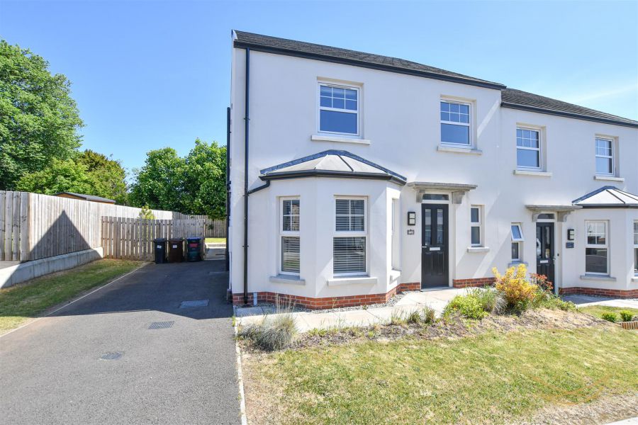 31 Rushfield Place