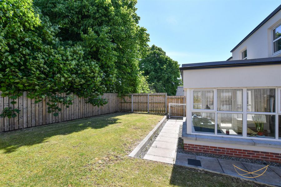 31 Rushfield Place