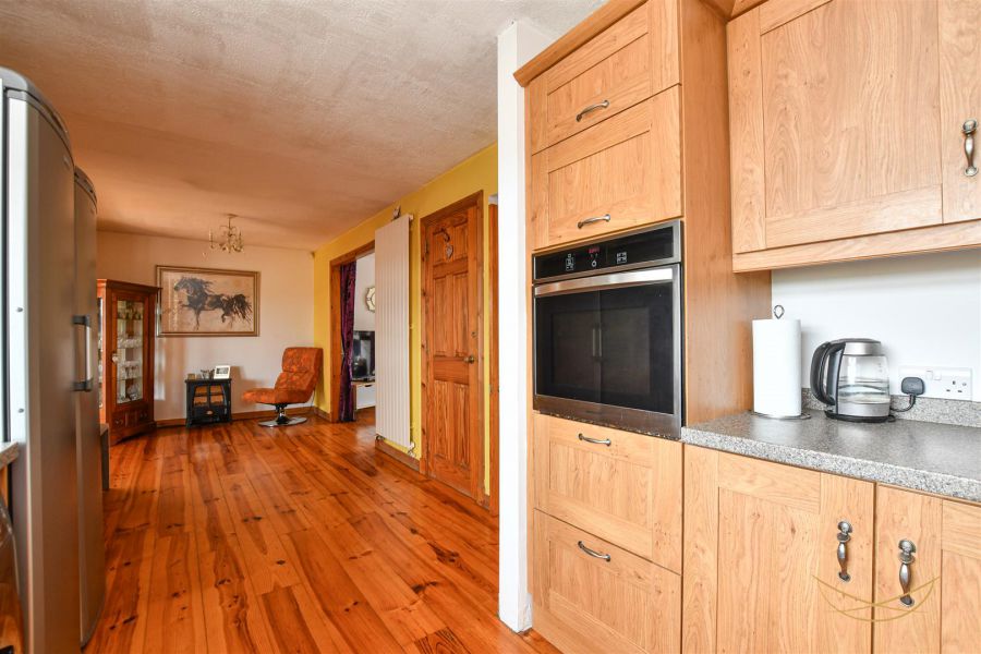 2 Collinview Drive