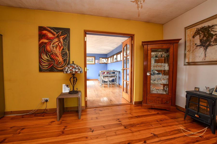 2 Collinview Drive