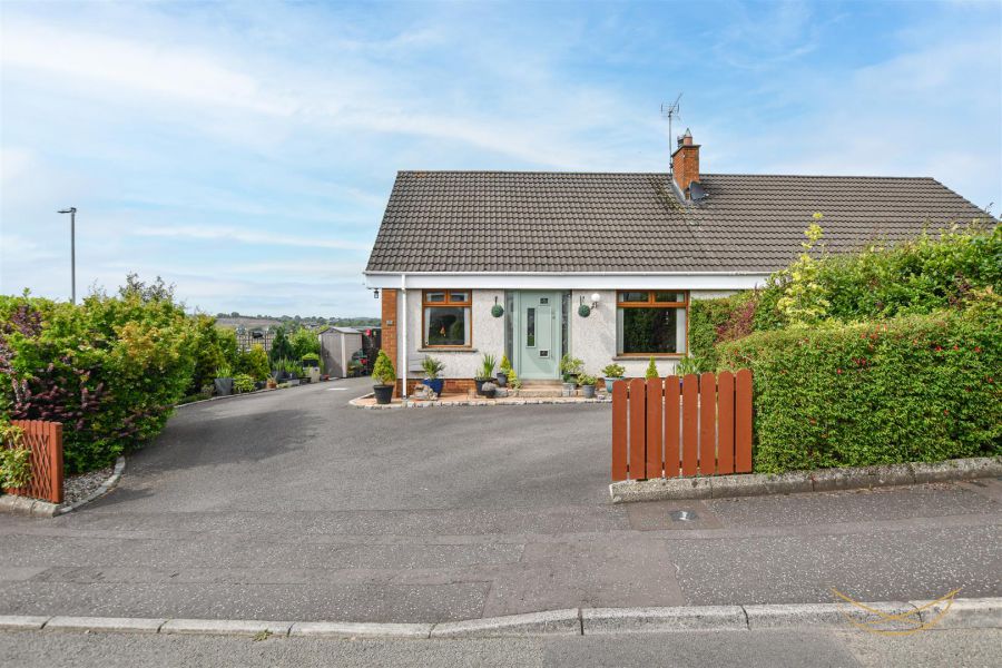 2 Collinview Drive
