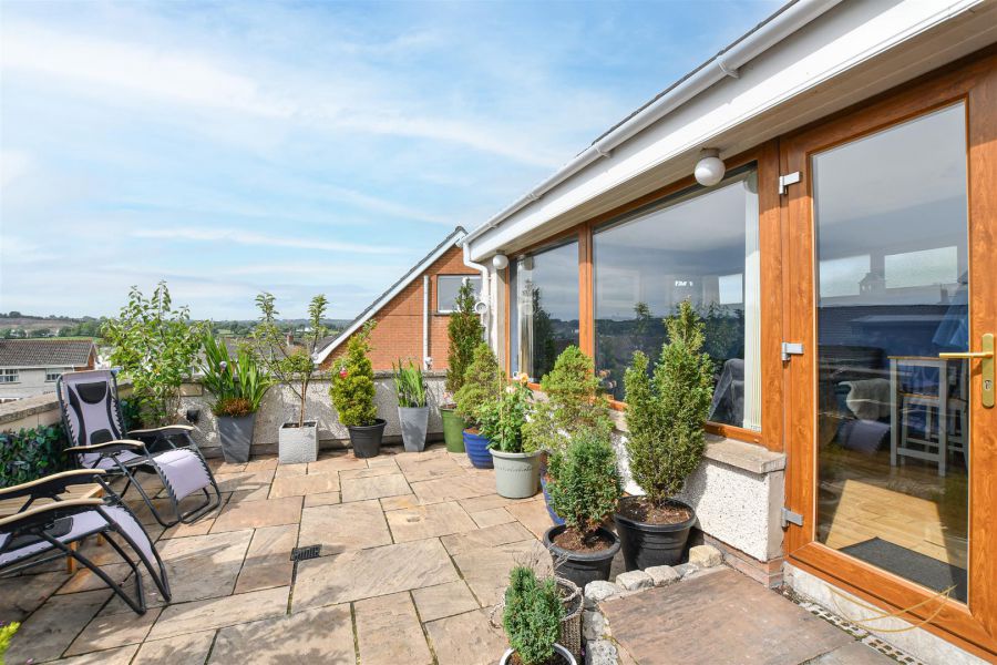 2 Collinview Drive